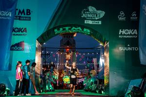 BIB: 
                            <button type="button" onclick="openModal(24863849)" class="btn btn-primary btn-sm float-right btn-popup" data-toggle="modal" data-target=".modal-high-quality">
                        <i class="fas fa-shopping-cart"></i> Add to Cart
                    </button>
                                            <button type="button" onclick="isThisMe(24863849, true)" class="btn btn-success btn-sm float-right btn-popup btn-isme hidden" data-toggle="tooltip" data-placement="bottom" title="นี่คือรูปของคุณใช่ไหม คลิกที่นี่เพื่อเอาเข้าอัลบั้ม">
                        <i class="fas fa-plus"></i> Add to album
                    </button>
                    <button type="button" onclick="isThisMe(24863849, false)" class="btn btn-warning btn-sm float-right btn-popup btn-isnotme hidden">
                        <i class="fas fa-ban"></i> Remove from album
                    </button>